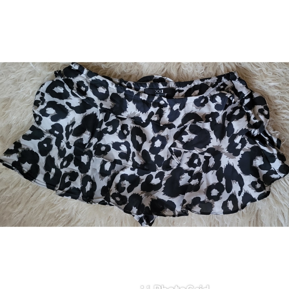 Ruffled mini skirt